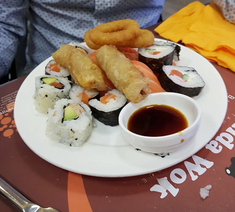 Sushis Et Nems Poulets Et Porchetta